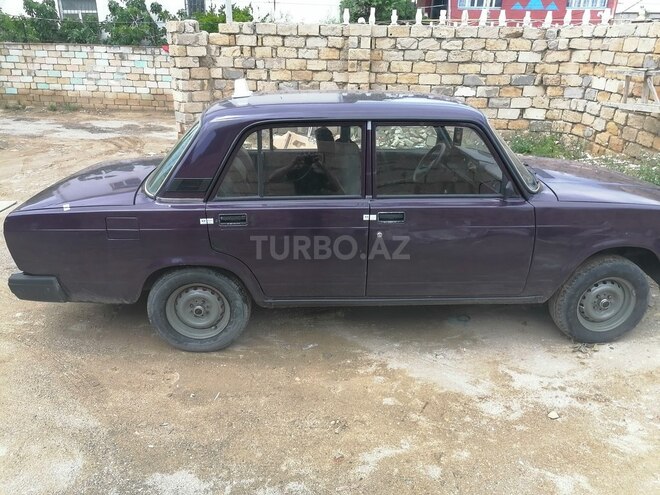 LADA (VAZ) 2107-2