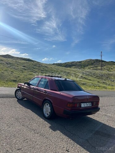 Mercedes 190-9