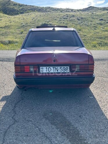 Mercedes 190-12