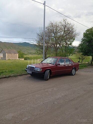 Mercedes 190-13