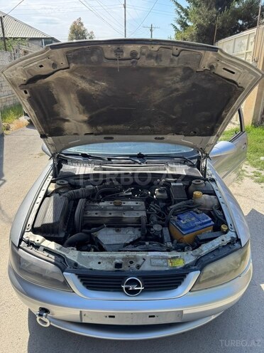 Opel Vectra-10