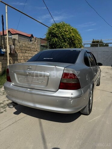 Opel Vectra-6