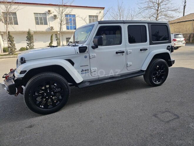 Jeep Wrangler-12