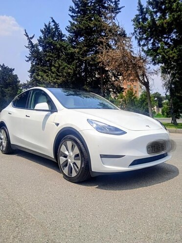 Tesla Model Y-2