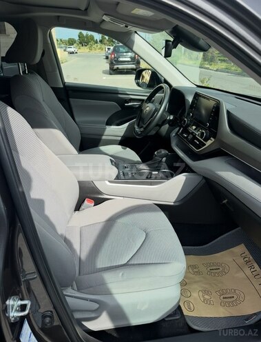 Toyota Highlander-7