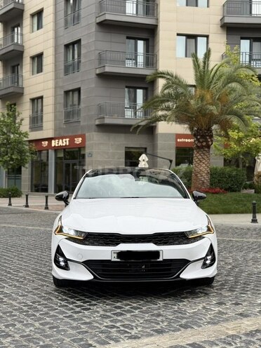 Kia K5-1