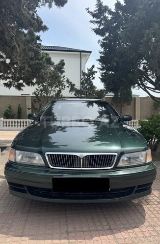 Nissan Maxima-1