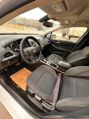 Chevrolet Cruze-8