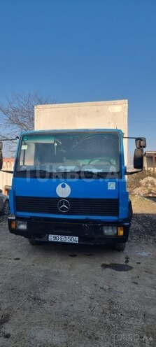 Mercedes 711 D-1