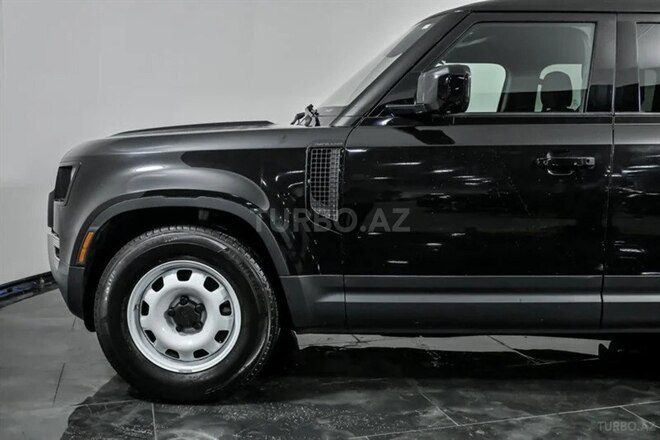 Land Rover Defender-4