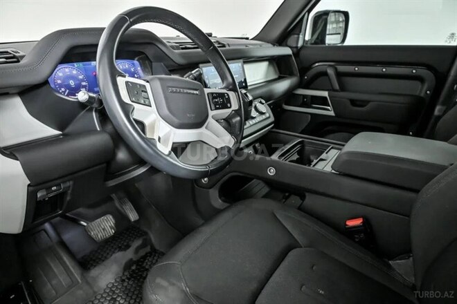 Land Rover Defender-10