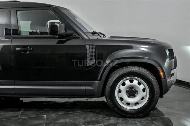 Land Rover Defender-6