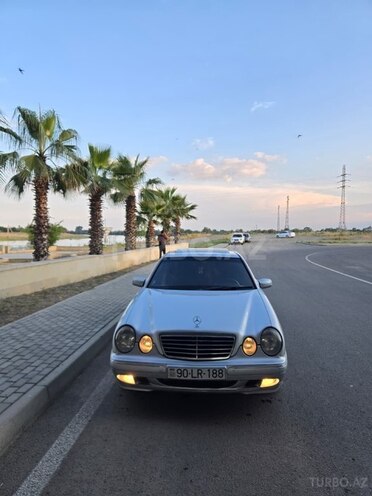 Mercedes E 220-8