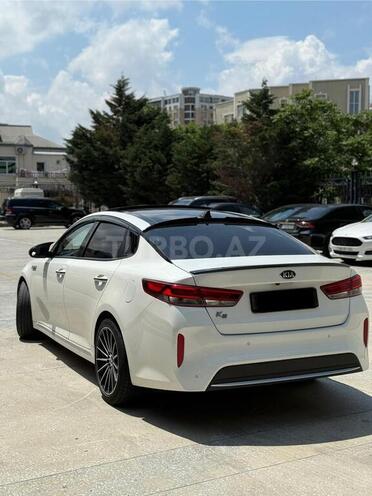 Kia K5-6
