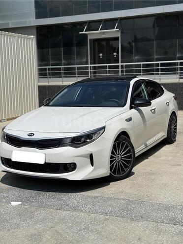 Kia K5-1