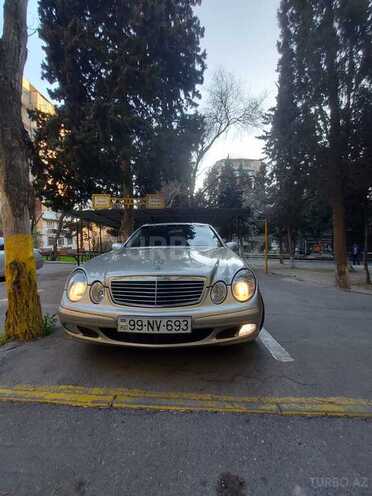 Mercedes E 220-2
