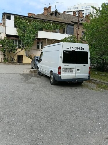 Ford Transit-5