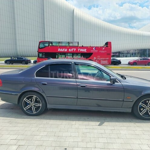 BMW 523-2