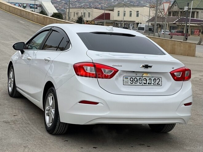 Chevrolet Cruze-9