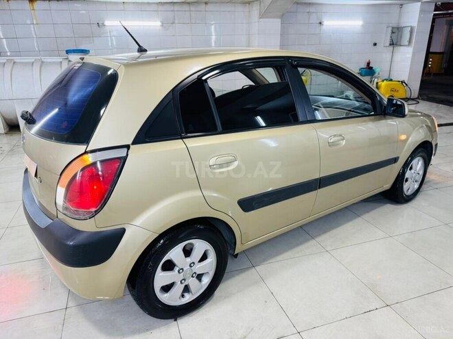 Kia Rio-11