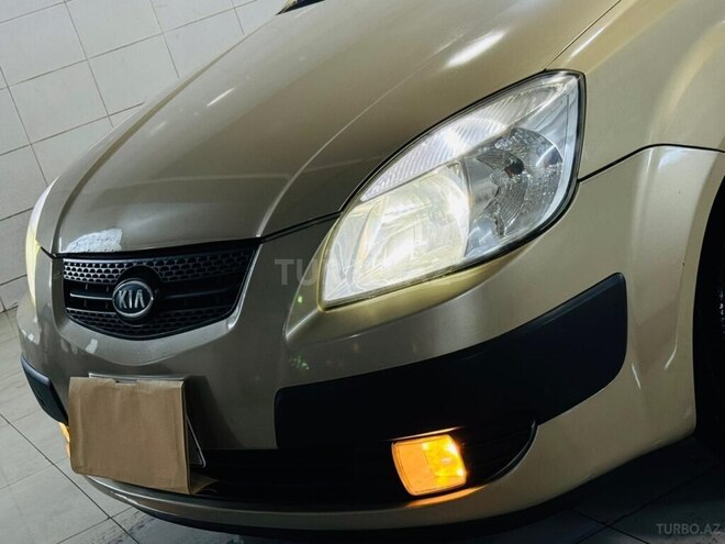 Kia Rio-12