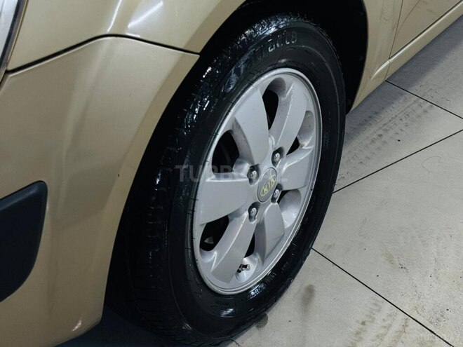 Kia Rio-16