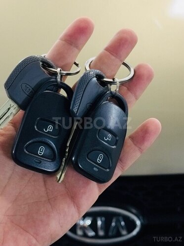 Kia Rio-17