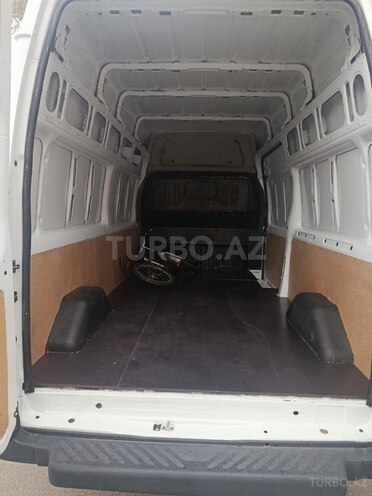 Ford Transit-8