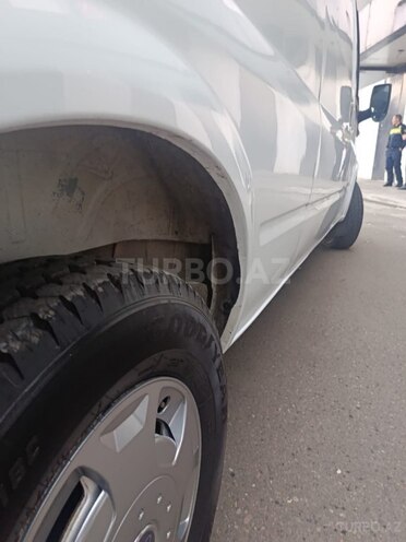 Ford Transit-7