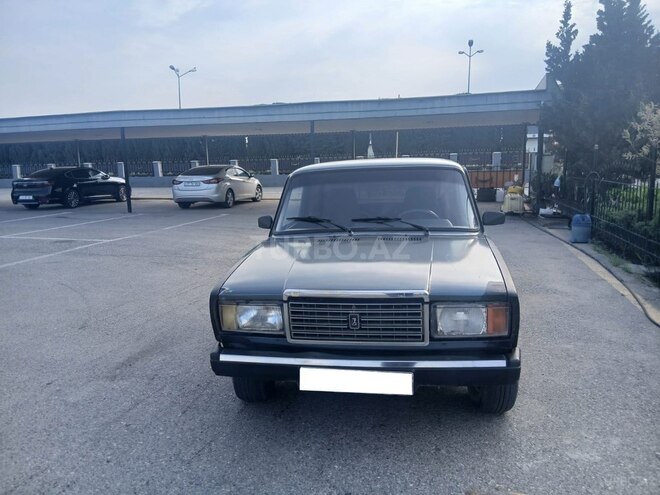 LADA (VAZ) 2107-1