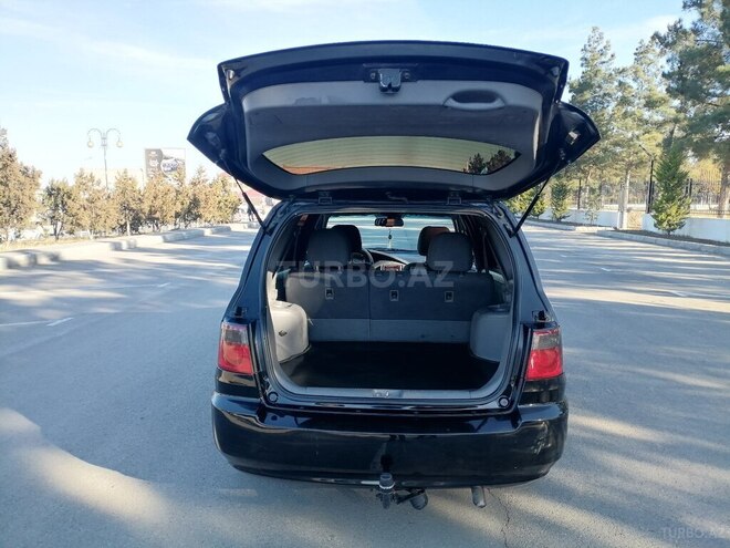 Kia Carens-2