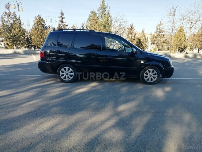 Kia Carens-8