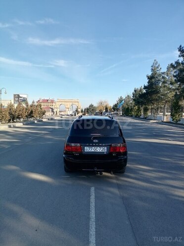 Kia Carens-9