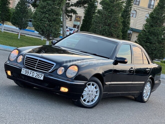 Mercedes E 220-2
