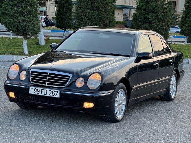 Mercedes E 220-3