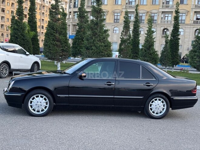 Mercedes E 220-8