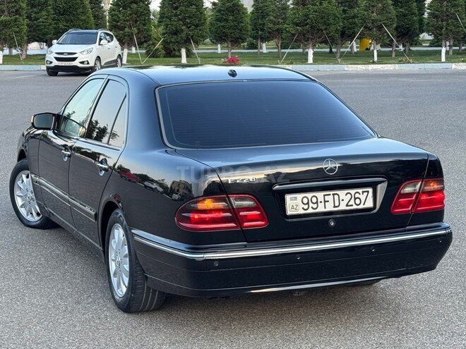 Mercedes E 220-6