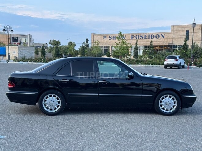 Mercedes E 220-9