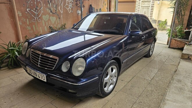 Mercedes E 240-6