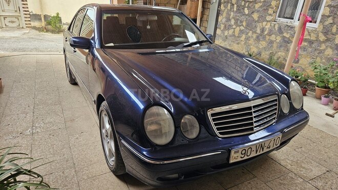 Mercedes E 240-10