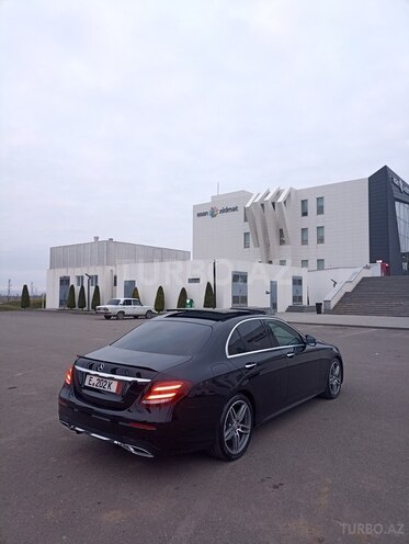 Mercedes E 220 d-7