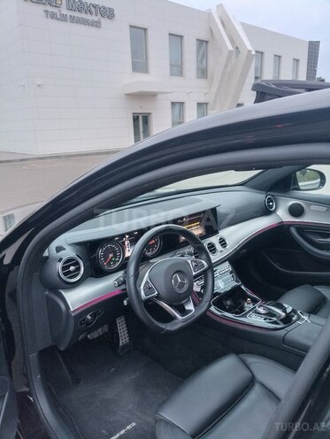 Mercedes E 220 d-9