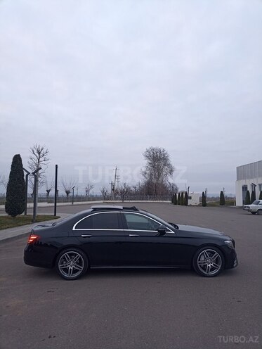 Mercedes E 220 d-8