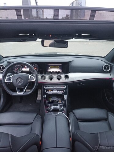 Mercedes E 220 d-10