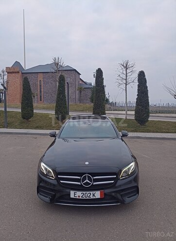Mercedes E 220 d-2