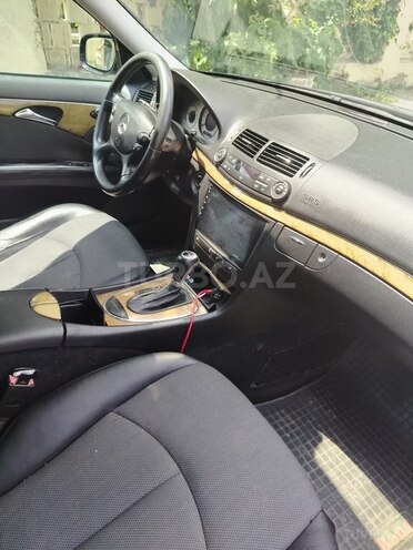 Mercedes E 220-13