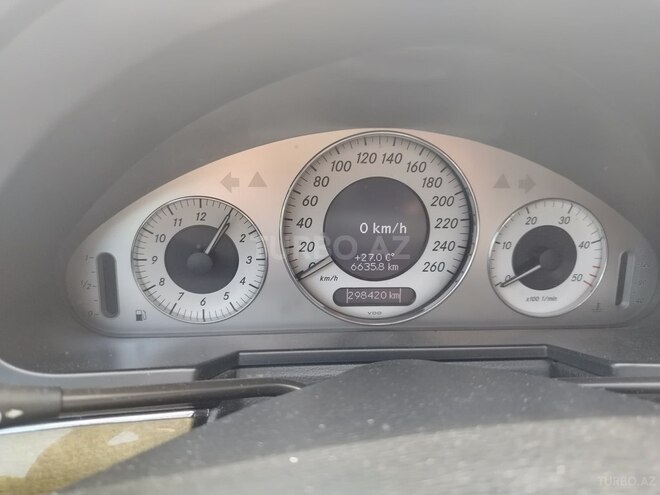 Mercedes E 220-2