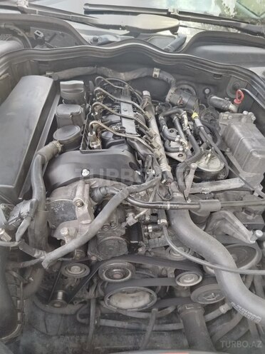 Mercedes E 220-3