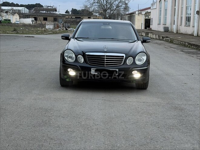 Mercedes E 220-2