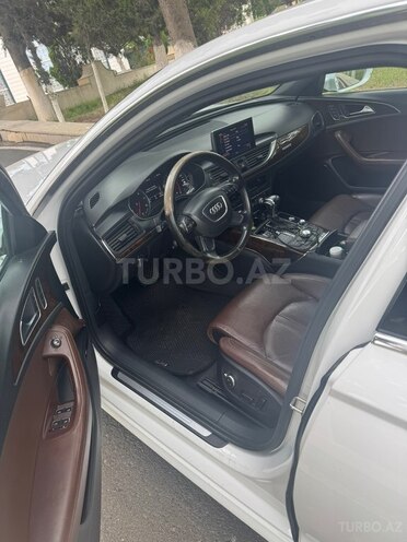 Audi A6-11